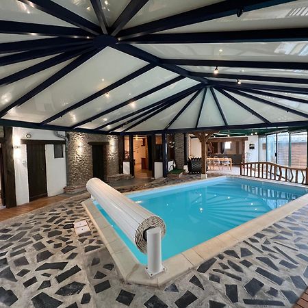 Rigolet Maison En Ville Avec Piscine Interieure Le Controis-en-Sologne Εξωτερικό φωτογραφία